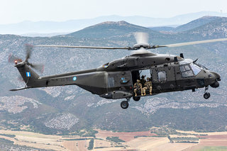 5 - Hellenic Army NHIndustries NH-90-SOH IM1 6988 ES852