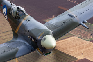 6 - Spitfire LF.IX MJ755 IM2 8168 MJ755